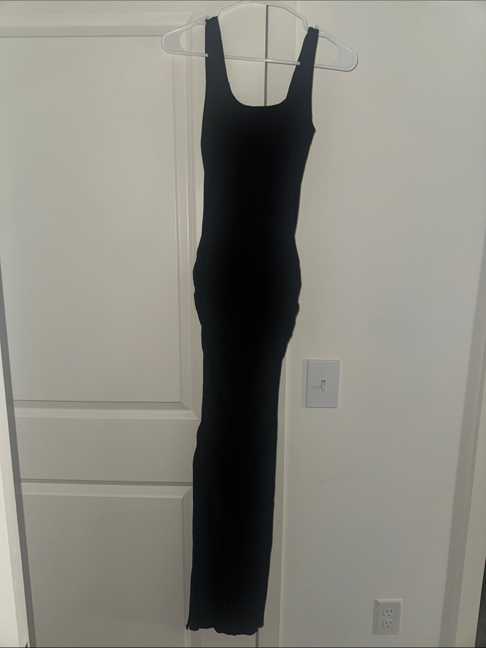 Hot Miami Styles Black Scoop Neck Maxi Dress